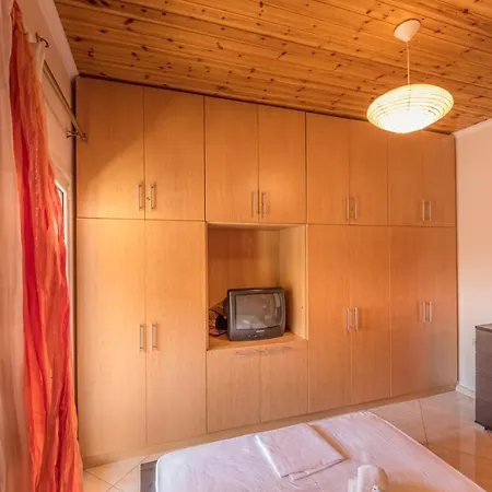Elisavet Apts Apartment