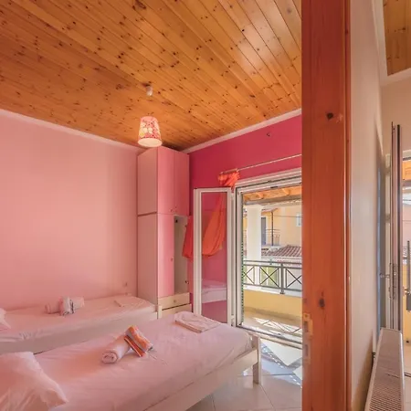 Elisavet Apts * Kavos