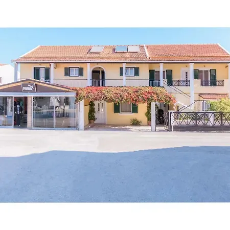 Elisavet Apts Appartamento *