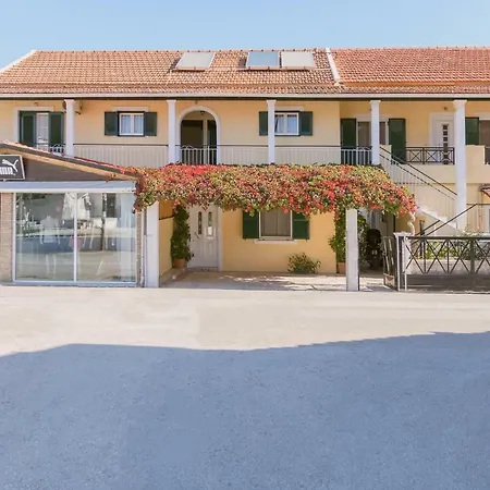 Elisavet Apts *