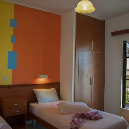 Elisavet Apts * Kavos